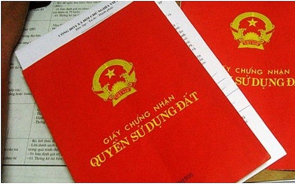 Quyền sử dụng đất ODT diện tích 77,5m2, thuộc thửa đất số 250, tờ bản đồ số 6 (nay là tờ bản đồ số 35), tọa lạc tại phường Mỹ Hòa, thành phố Long Xuyên, tỉnh An Giang (nay là phường Long Xuyên, tỉnh An Giang).